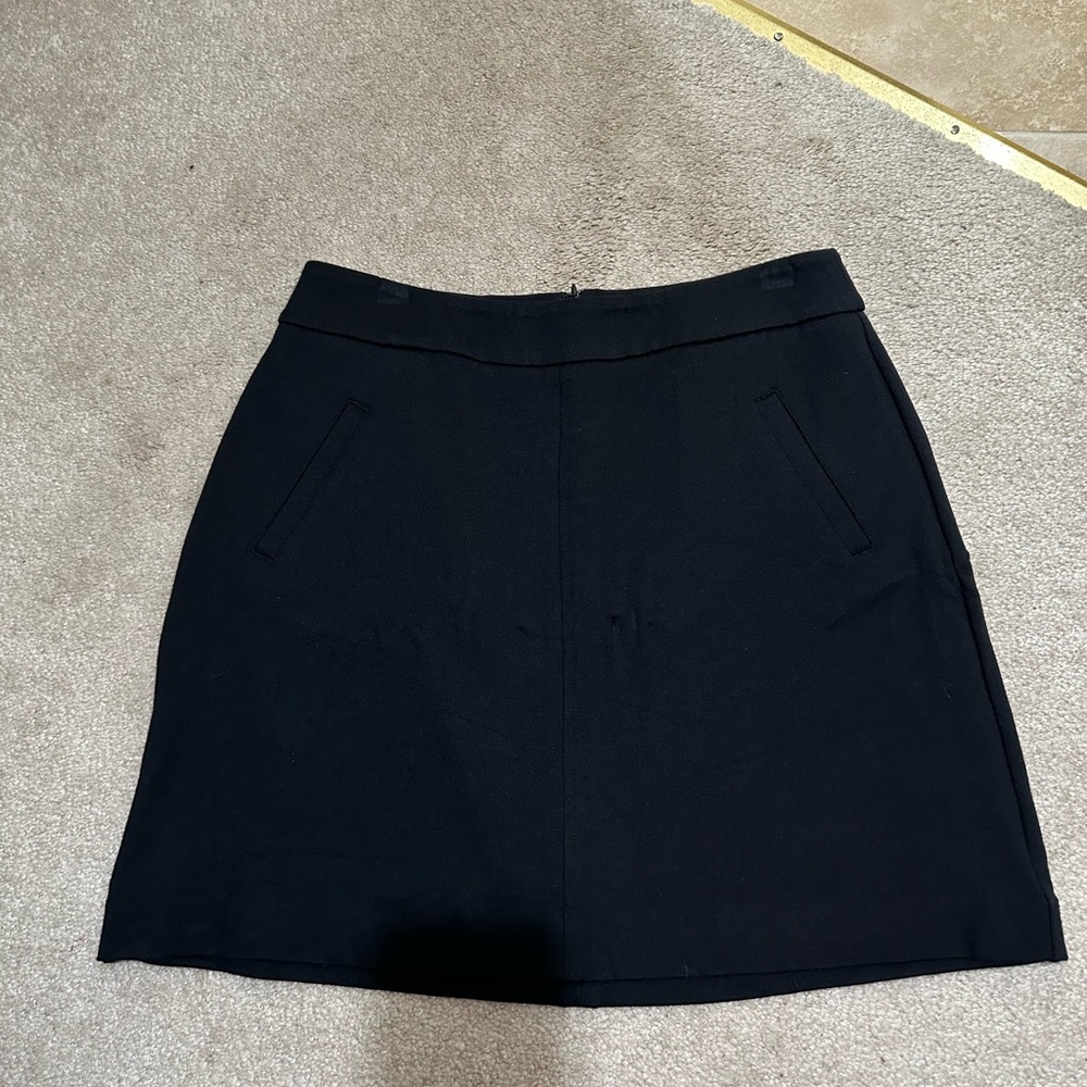 🌻2/$10 Cabi #3583 AGENCY Black Thick Knit Stretch Ponte A Line Mini Skirt - Picture 2 of 7
